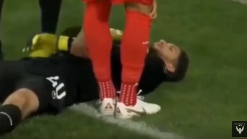 Ramadan, portiere Tunisia finge malore per mangiare al tramonto