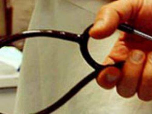 Curò un tumore con erbe e psicologia: condannato medico seguace di Hamer