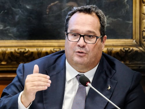 Durigon: "I fasciocomunisti vogliono impedirci di parlare di pace"