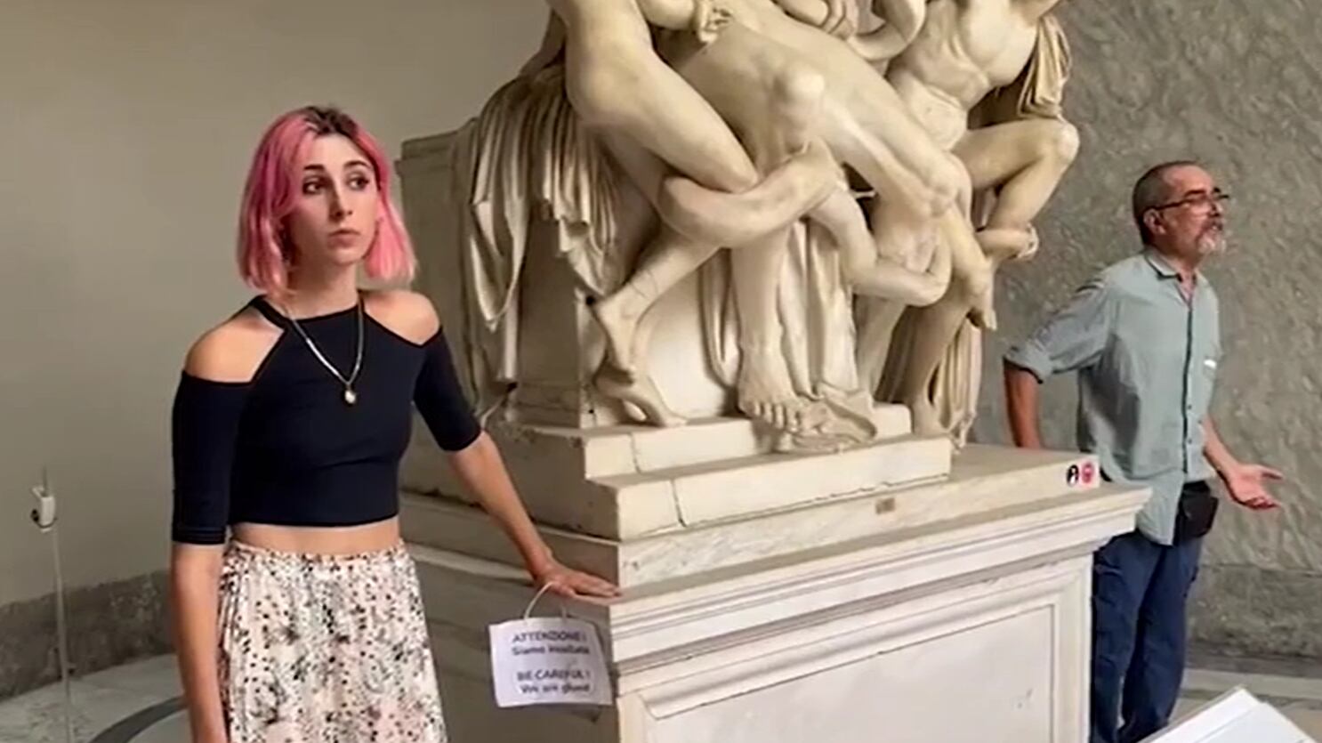 "Il Papa ci ha motivati". Gli ecovandali condannati si appellano a Francesco