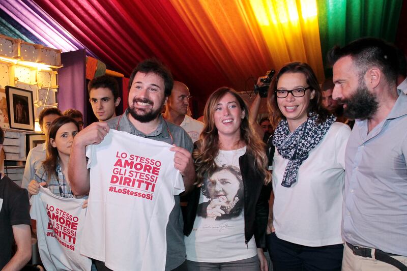 La Boschi primo ministro al Pride. "Non ci siano distinguo sull'amore"