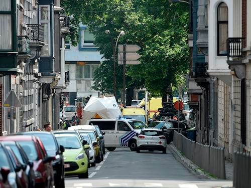 Belgio, a Liegi torna il terrore: 3 morti: "Urlava Allah Akbar"