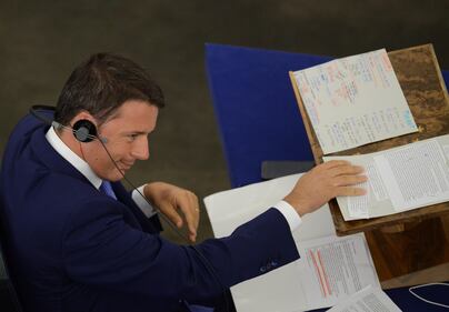 Gli appunti di Renzi, tra "selfie" e Telemaco 4