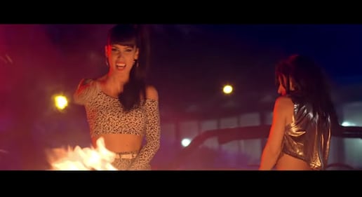 Giusy Ferreri e Baby K: video hot per "Roma-Bangkok" 19