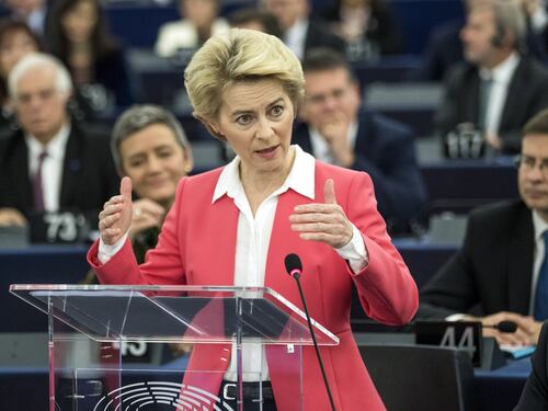Commissione Ue, Von der Leyen: "Siamo pronti. Priorità alla lotta climatica"