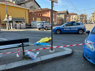 Omicidio in strada a Torino: 50enne ucciso a pugni e bastonate 7