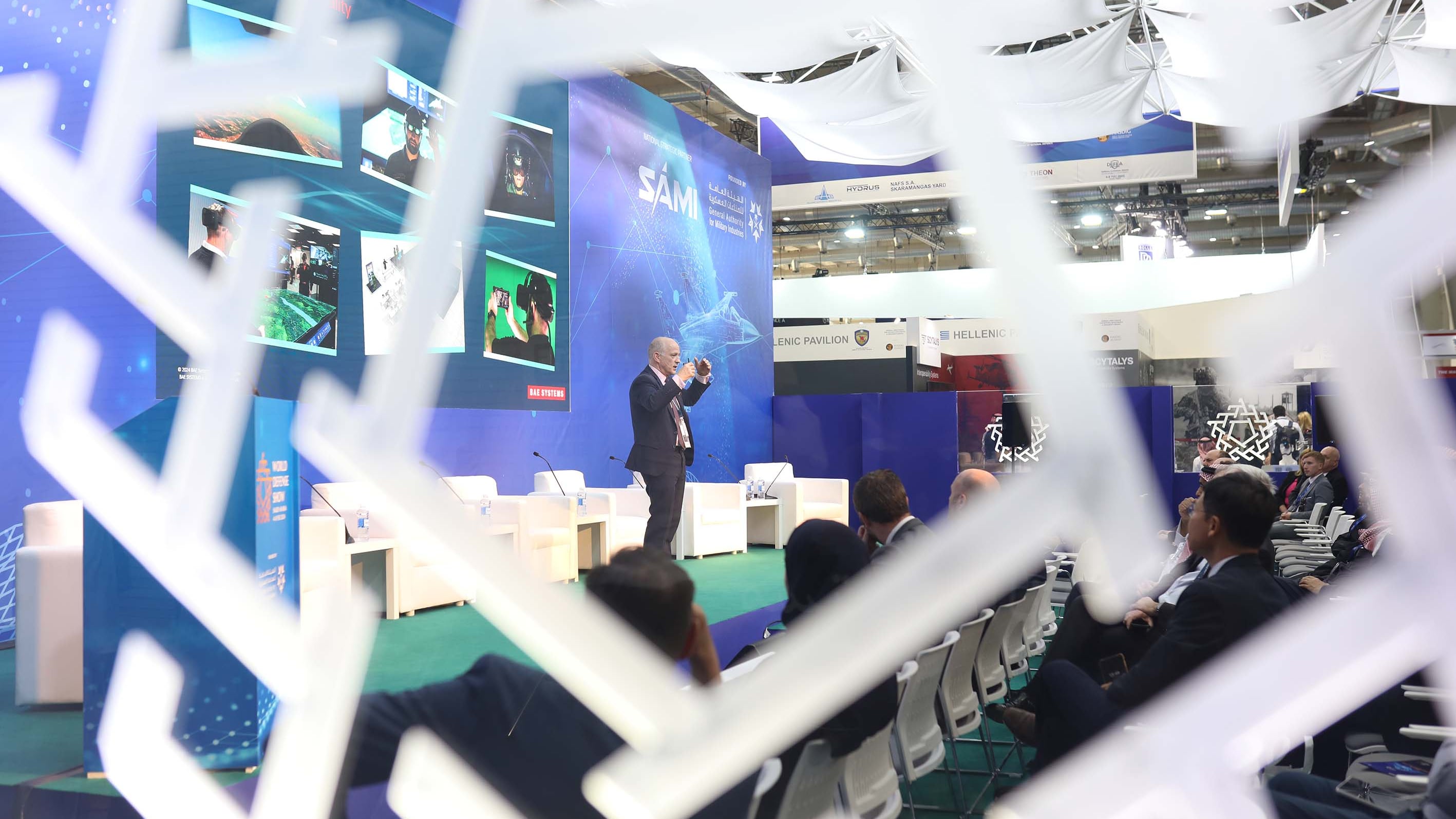 Al Salone della difesa di Riyad si parla di Italia con Crosetto