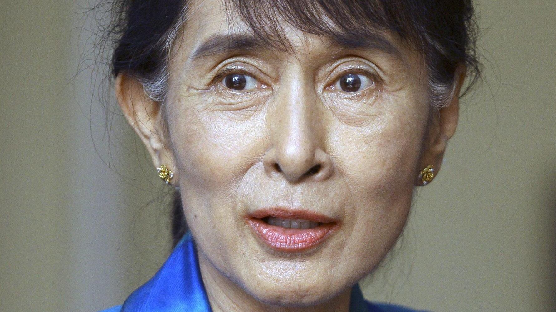 Aung San Suu Kyi come Mandela: bagno di folla alla fine dell'incubo
