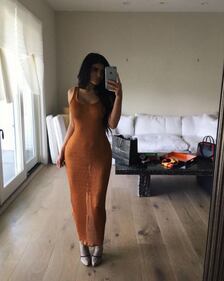Kylie Jenner mostra la figlia sui social  9