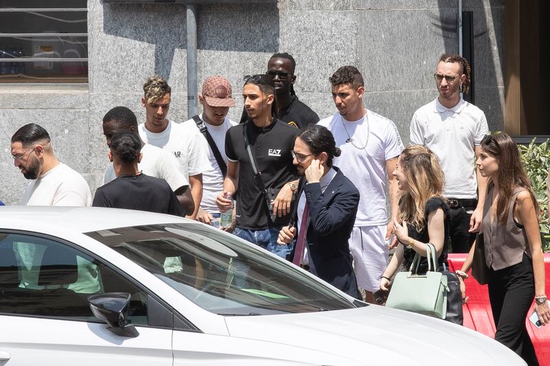 Pena dimezzata per Baby Gang: in appello pena ridotta a 2 anni e 9 mesi, l'arrivo in tribunale 5