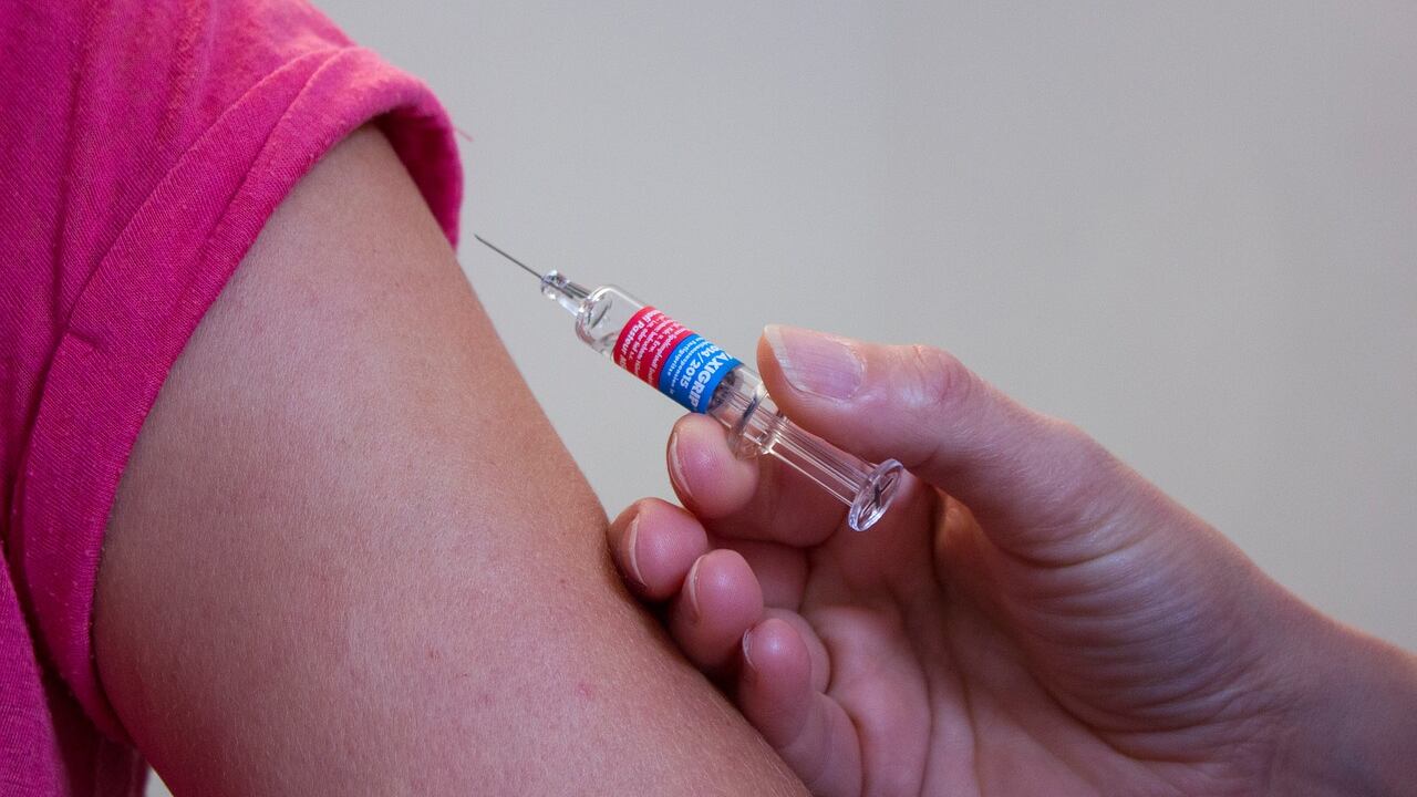 Influenza, mezzo milione di italiani a letto: vaccini in ritardo