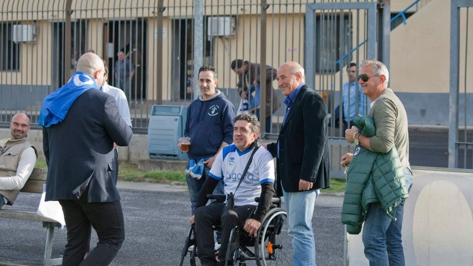 Ex calciatore malato Sla insultato e picchiato in campo: "L'aggressore mi ha querelato"