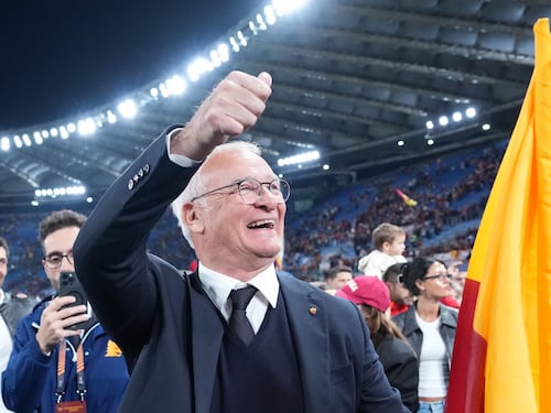 L'Olimpico omaggia la Roma di Ranieri che sorpassa la Lazio
