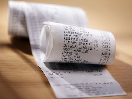 Negli scontrini spunta una tassa Covid da 2 a 4 euro
