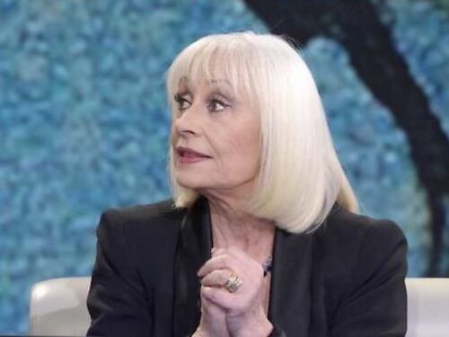 Raffaella Carrà: "Benigni mi ha detto di no, nessun litigio con De Filippi"