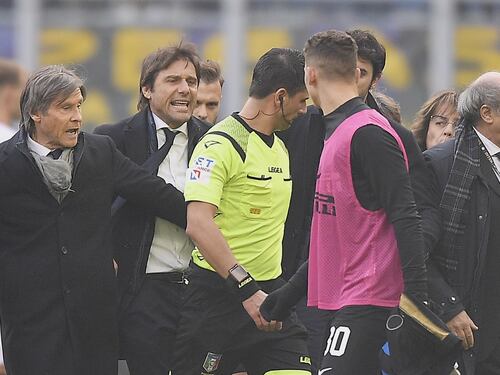 Inter, caos nel finale: esplode la rabbia contro l'arbitro Manganiello