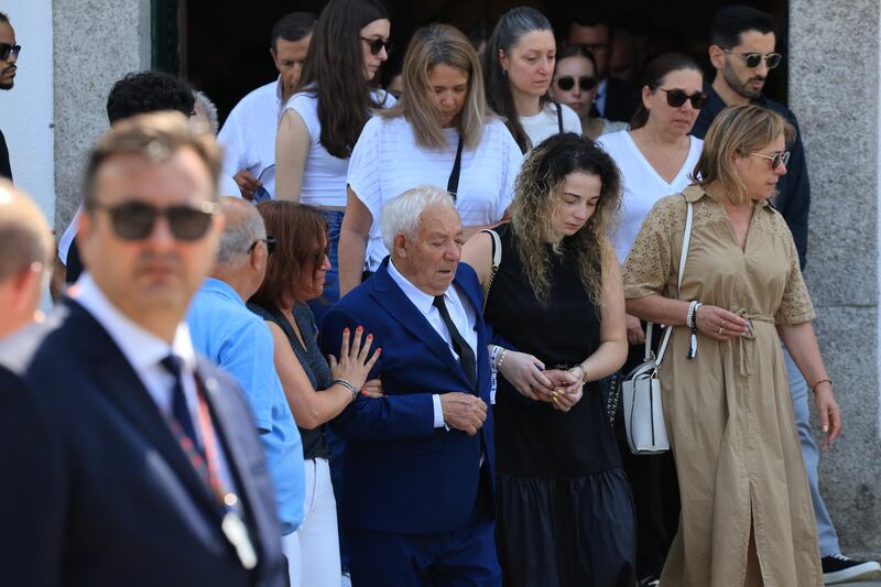 Lacrime e dolore per l'ultimo saluto a Doago Jota 12