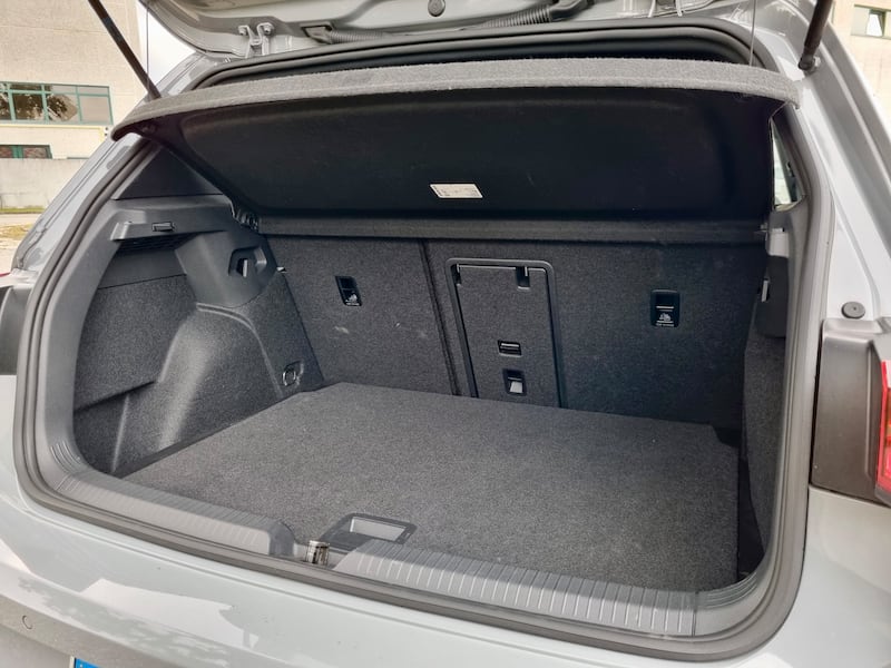 Volkswagen Golf GTD: guarda la gallery della compatta sportiva diesel 12