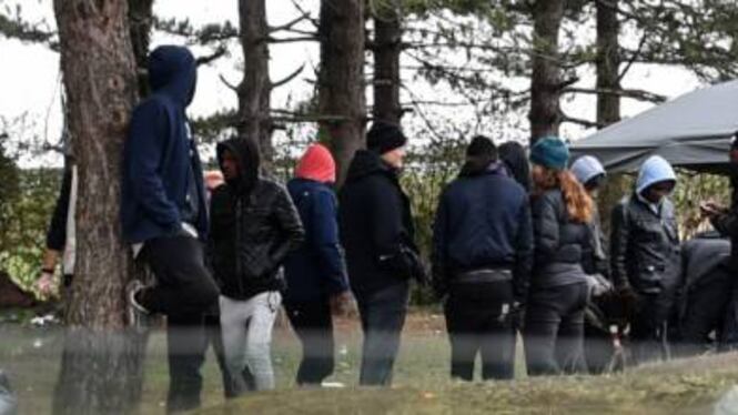 Si rifiutano di pulire il sentiero: sgomberati migranti a Brescia