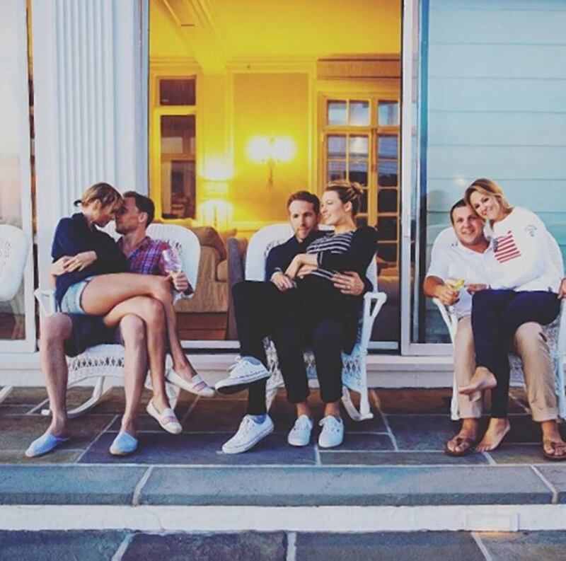 Taylor Swift: i festeggiamenti del 4 luglio con le amiche supermodelle e il nuovo fidanzato Tom 7