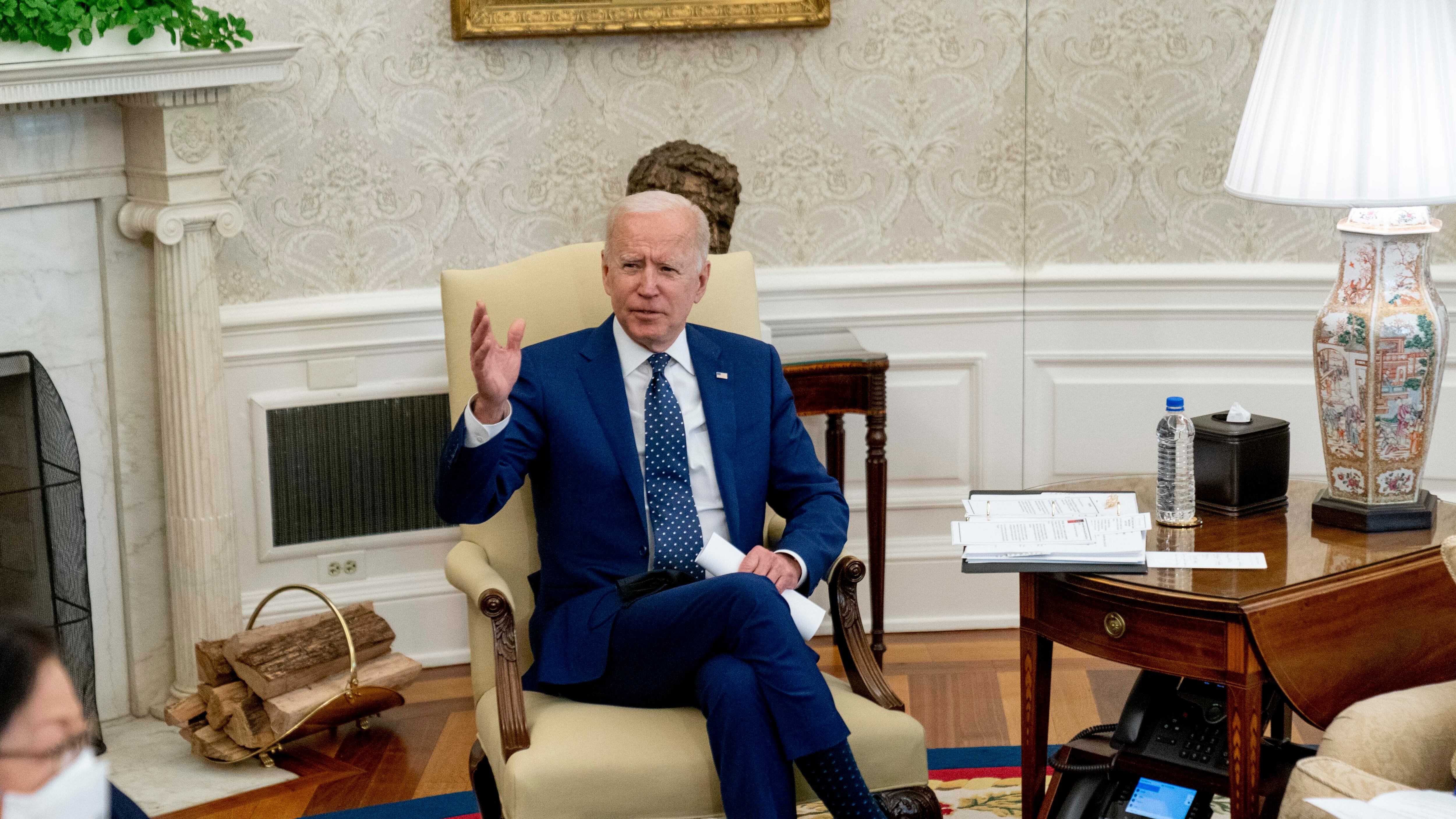 Biden punisce la Russia: espulsioni e ditte bandite. Mosca: "Summit difficile"