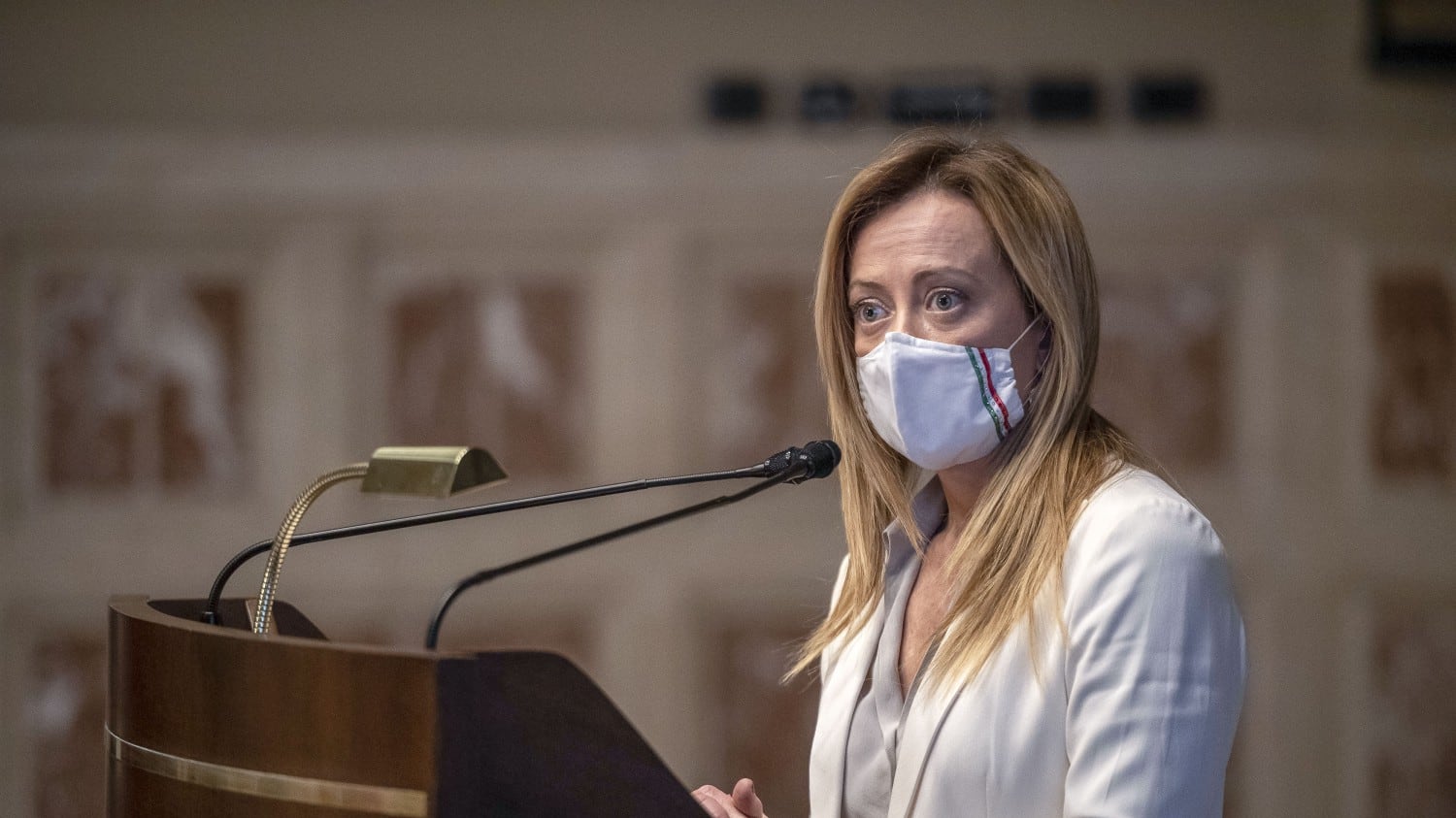 "Non avevo la cognizione di parlar in pubblico". La scusa del prof anti-Meloni