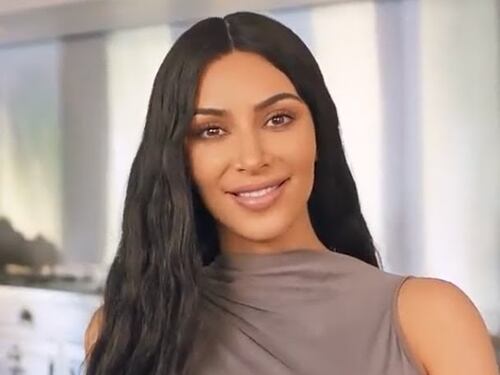 Spettacolo di luci di Natale a casa Kardashian, i social: "Ma la bolletta?"