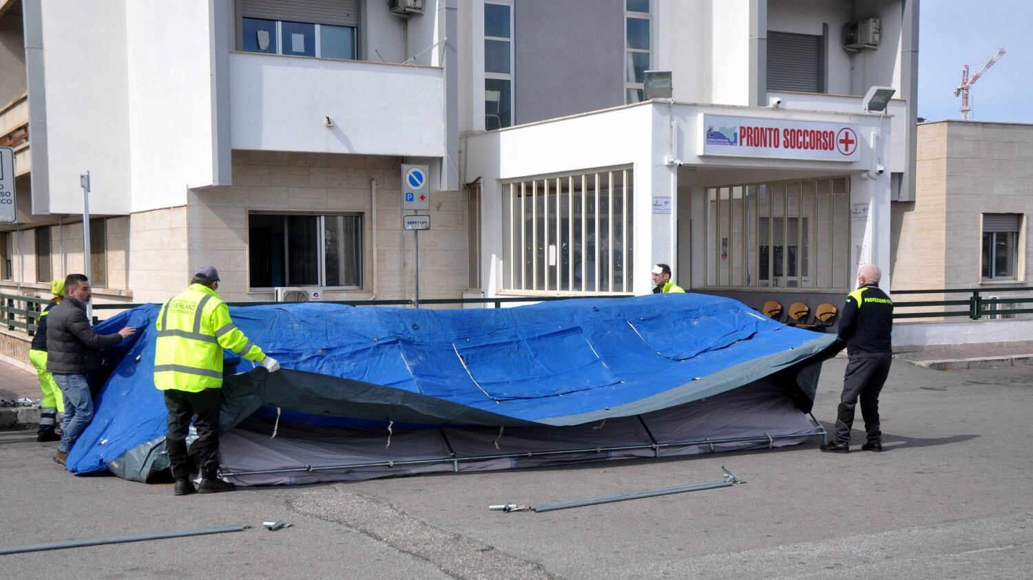 "Cefalù e Catania per la quarantena". Ma la Regione smentisce