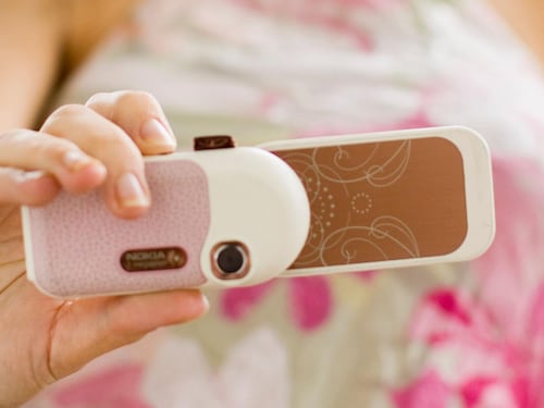 In Italia sei ragazzi su dieci hanno fatto "sexting" almeno una volta
