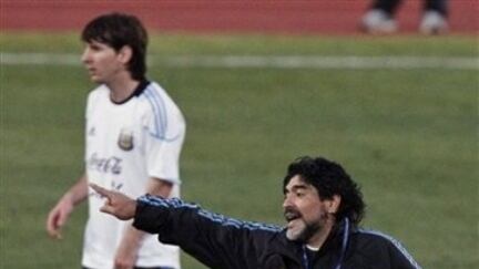 Maradona indica la via per la finale "Pressing e Messi sveglia!"