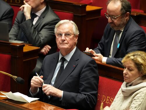 Appello di Barnier: "No alla sfiducia"