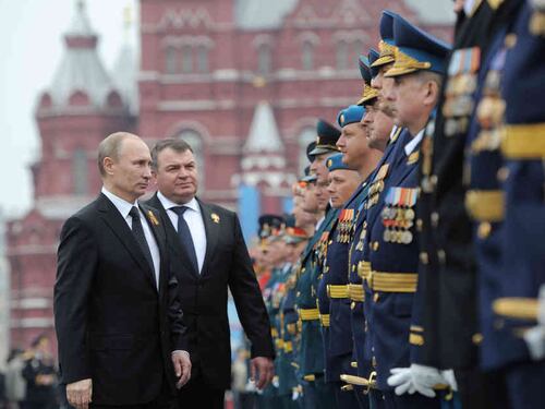 Gli assi in mano a Putin per evitare il crac