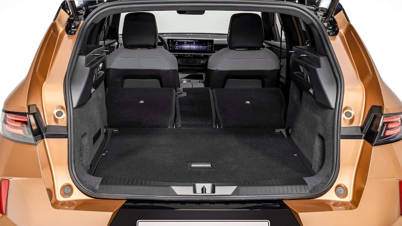 Nuova Opel Grandland 2024, guarda tutte le foto 8