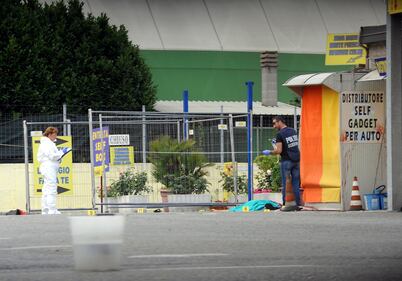 Omicidio a Cinisello, uomo accoltellato 5