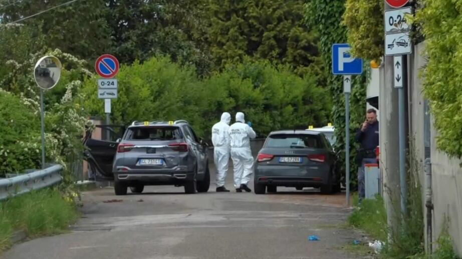 Sfregia la ex in strada e uccide il suocero. Il killer aveva il divieto di avvicinamento