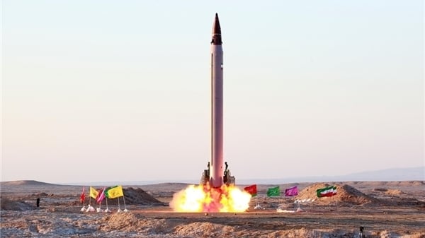 Iran testa nuovo missile: "Colpiamo senza errori"