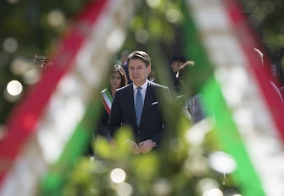 Festa della Liberazione: Giuseppe Conte all'Altare della Patria 5