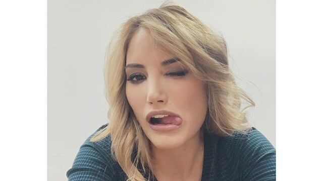 Alba Carrillo attacca Courtois: "Se hai due figli, tieni i pantaloni abbottonati"
