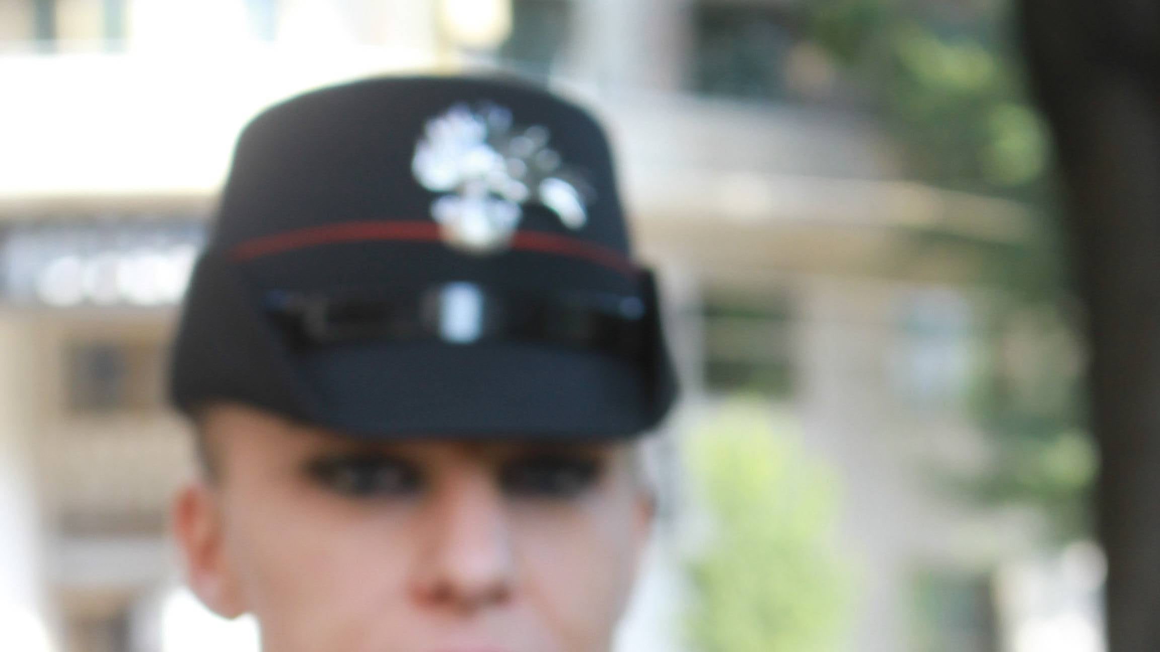 Il Consiglio comunale vieta il taser per i vigili. La Lega all’attacco