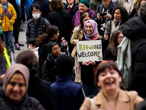 L'ipocrisia dei pro migranti: "Ospitarne uno a casa? No, grazie mille"