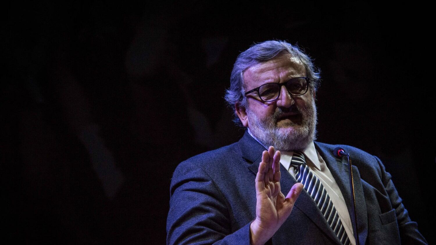 Emiliano fa l'ultrà No Tap: "Master gratis? Vergogna"