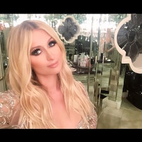 Paris Hilton omaggia Hugh Hefner 7