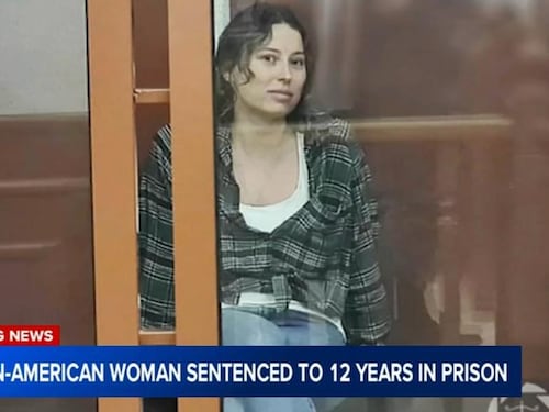 Dona 51 dollari all'Ucraina: ballerina condannata a 12 anni di carcere in Russia