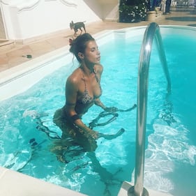 Elisabetta Canalis sexy in spiaggia 8