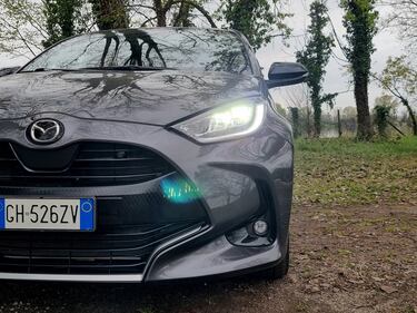 Mazda2 Hybrid prova su strada: guarda le foto 4