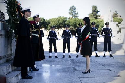 Virginia Raggi all'altare della Patria 9