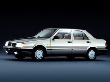 Lancia Thema, guarda la gallery 14