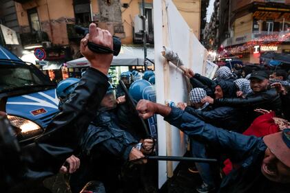 Manifestazione contro il G7 a Napoli 3