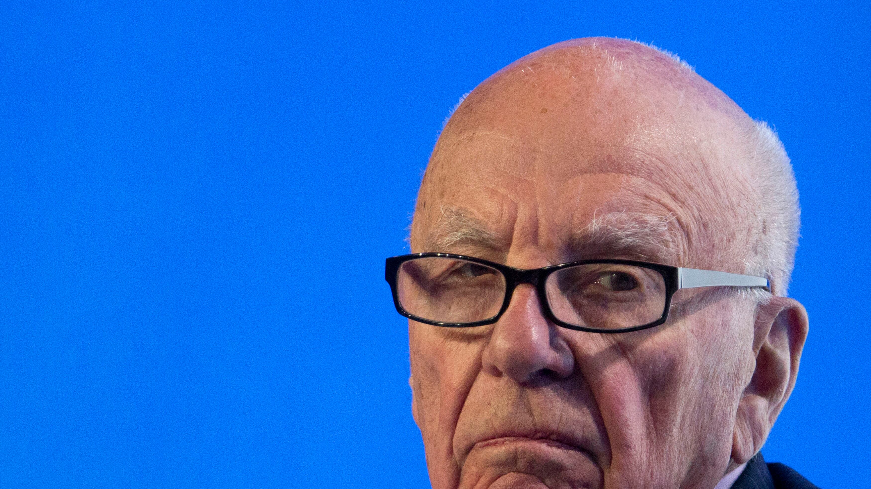 Anche Murdoch si arrende. Comcast si prende tutta Sky