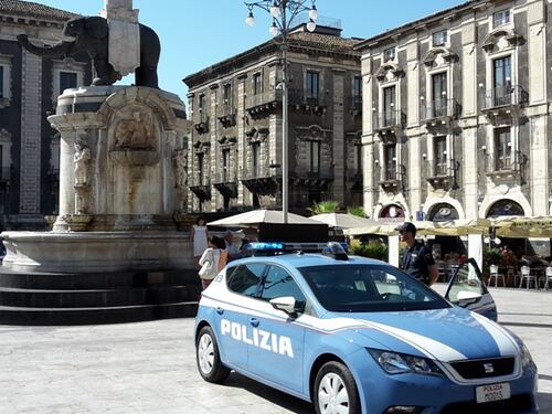 Pregiudicato picchia due poliziotti: un altro caso di aggressione a Catania